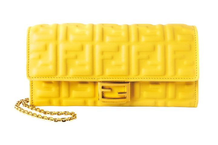 長財布¥168,300（フェンディ／フェンディ ジャパン）