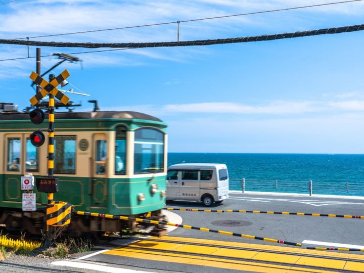 All About ニュース編集部が全国250人を対象に実施した「お金持ちが多いの自治体に関するアンケート」の調査結果から、お金持ちが多いイメージの「神奈川県の自治体」ランキングを発表！ 2位「鎌倉市」を抑えた1位は？