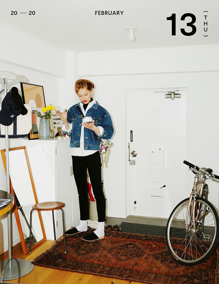 【大人の足元は黒がいい】オールブラックの《ニューバランス》で、いつものコーデを格上げ