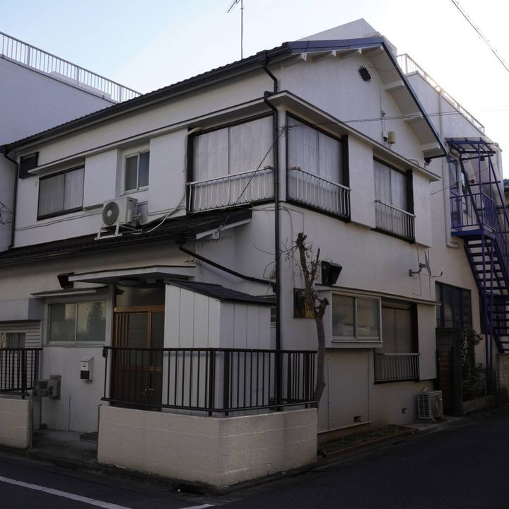 ひと気のない一軒家