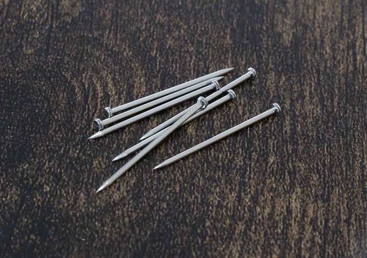 壁面にしっかり固定ピンフック（クロスタイプ、ダブル、ホワイト） ピン