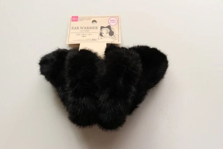 ダイソー 猫耳イヤーウォーマー パッケージ