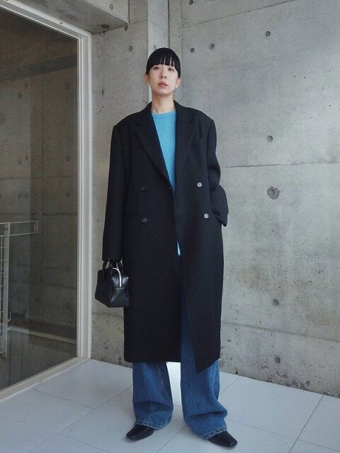 黒ロングコートコーデ5