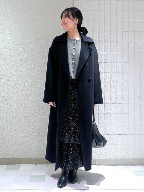 黒ロングコートコーデ3