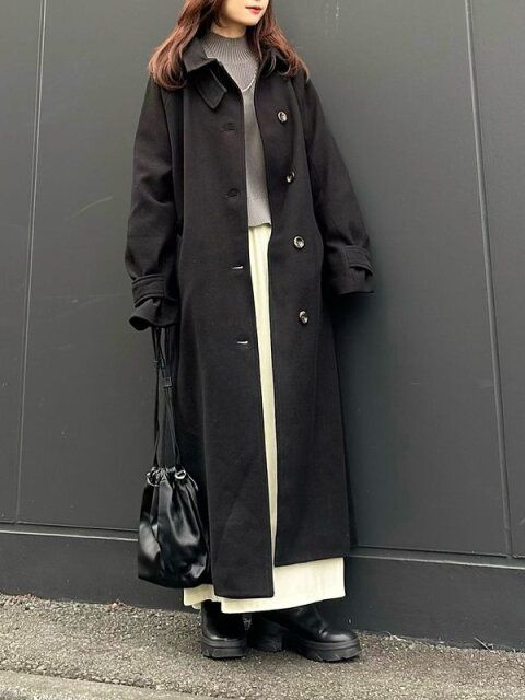 黒ロングコートコーデ1