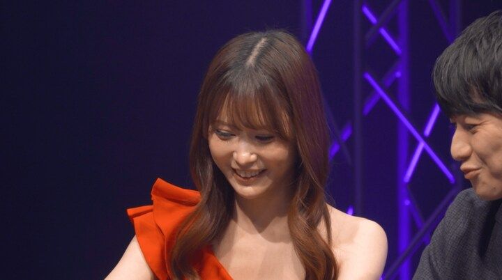 【映像】“美人すぎる”ポーカー女王、まさかの展開に笑顔