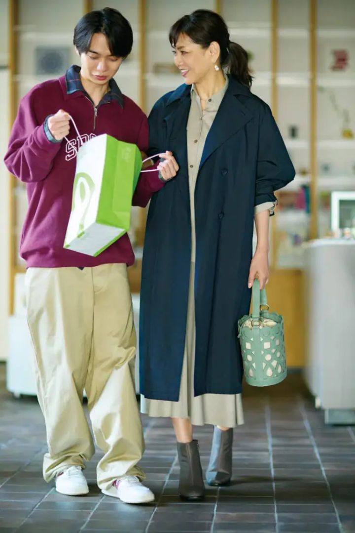 【DAY23】 息子と買い物。 コスメショップに一緒に行けるなんて、想像してなかったなぁ