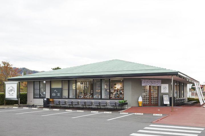 長野自動車道・安曇野ICからすぐの場所にある、ショップや飲食店が集まる複合施設「スワンガーデン」にオープン