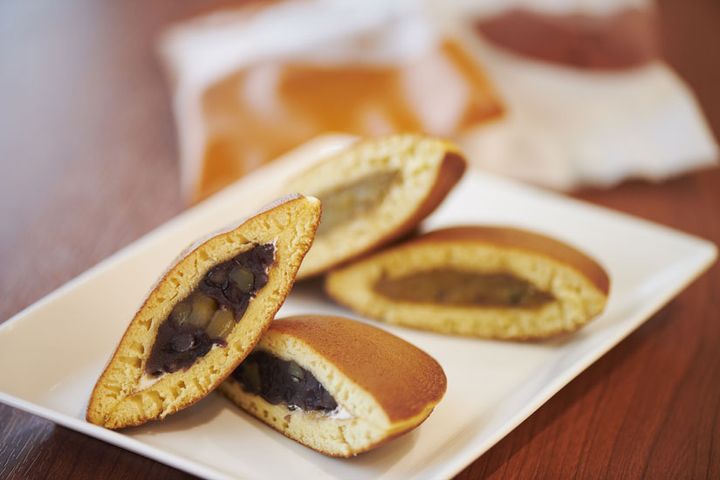 「バタどら」286円と「くりどら」297円