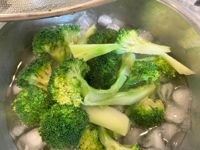 ブロッコリーは「たった10秒」茹でるだけでOK！？恵比寿の名店に学ぶ衝撃ワザに挑戦♡