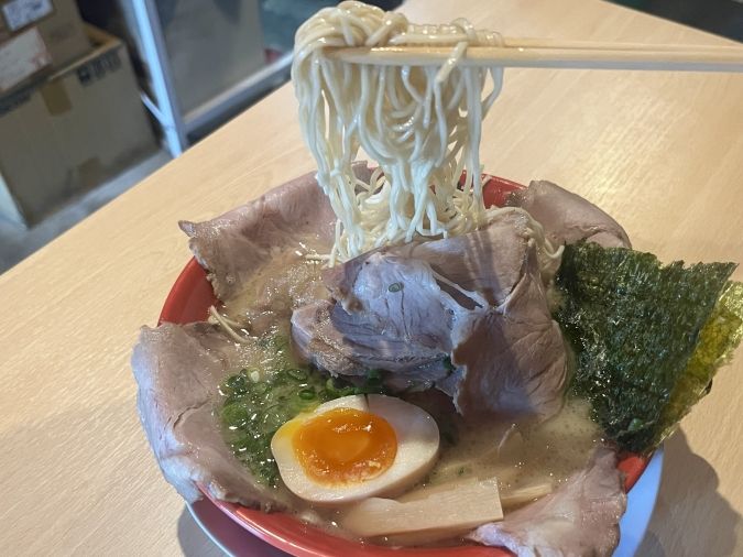 らーめん漢（かん）漢の肉ラーメン
