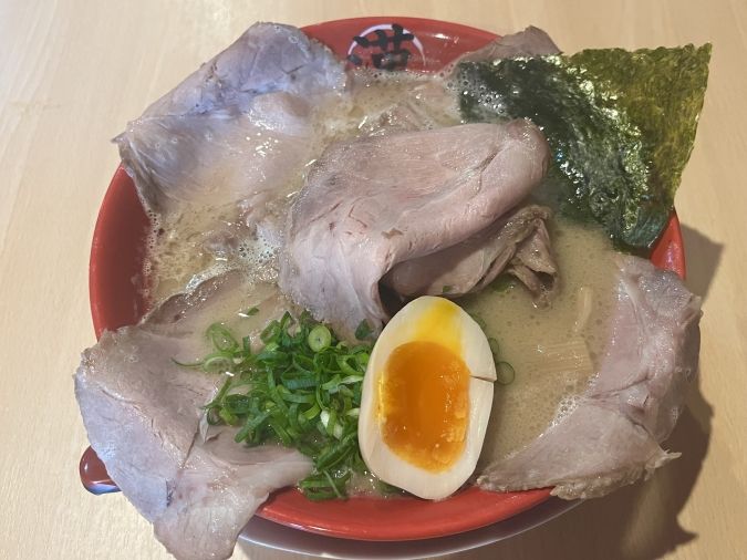 らーめん漢（かん）漢の肉ラーメン