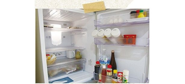 料理しています… (C)ゆるりまい／KADOKAWA