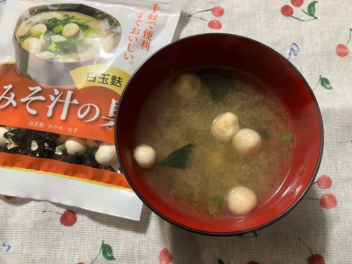 DAISO(ダイソー)：魚の屋 白玉麩とわかめ みそ汁の具 12g