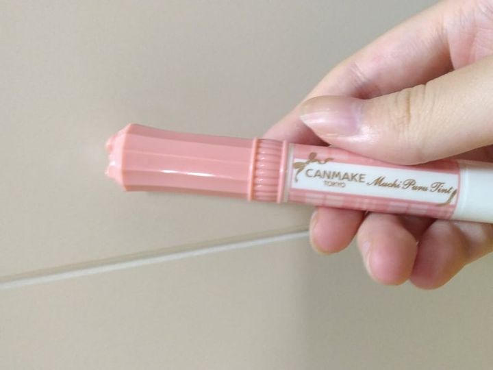 キャンメイクの「むちぷるティント [02]モモ」は20代女性が定番にしたいリップ