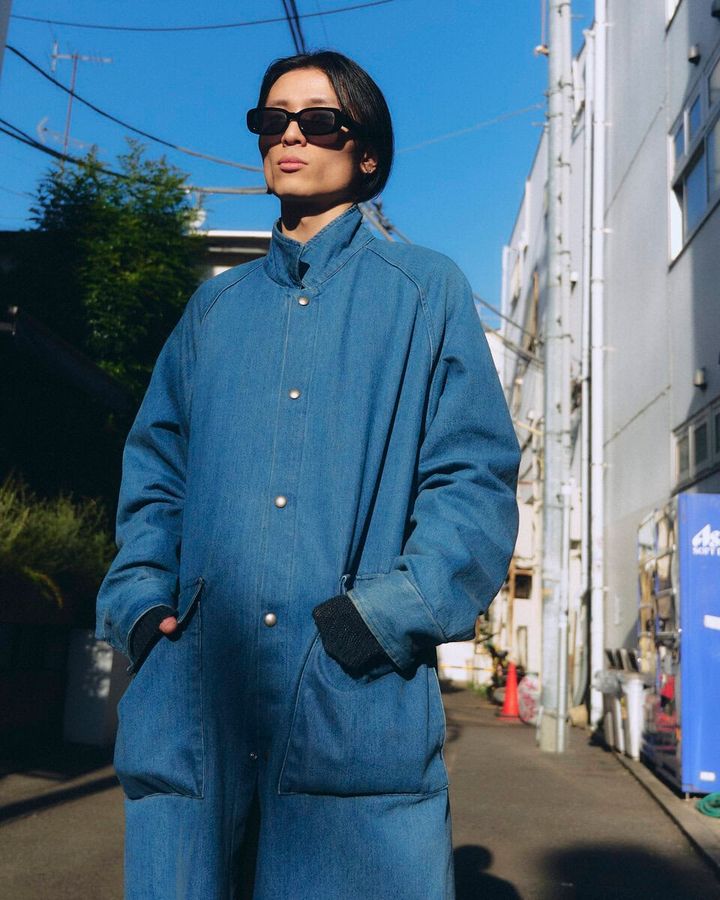 【スナップ】古着のデニムロングコートが抜群のオーラ！ユニクロ、ZARAづかいも絶妙