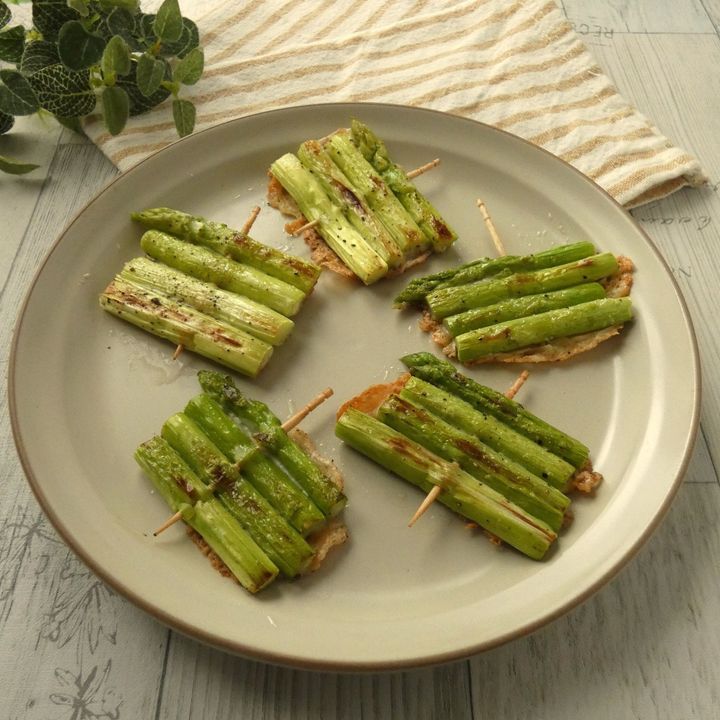 第2位「アスパラガスのチーズ焼き」