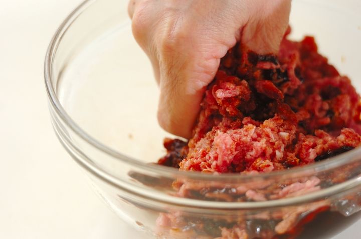 中華風そぼろ丼の下準備1