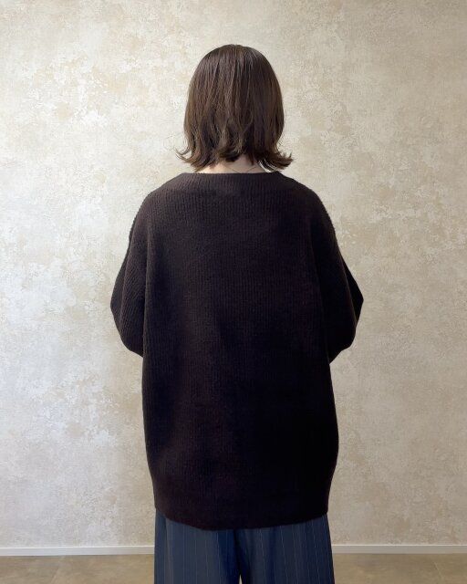 GUパフニットオーバーサイズチュニックQ Mサイズ着用感背面