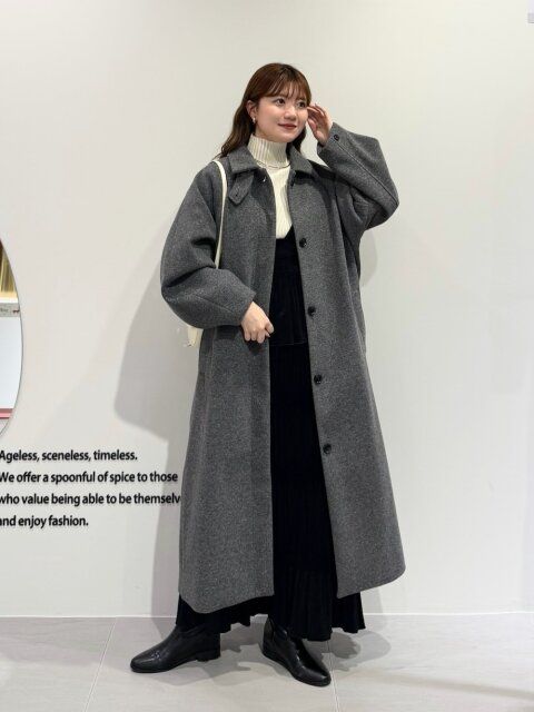 2025冬大人女性おすすめロングコートモノトーンコーデ