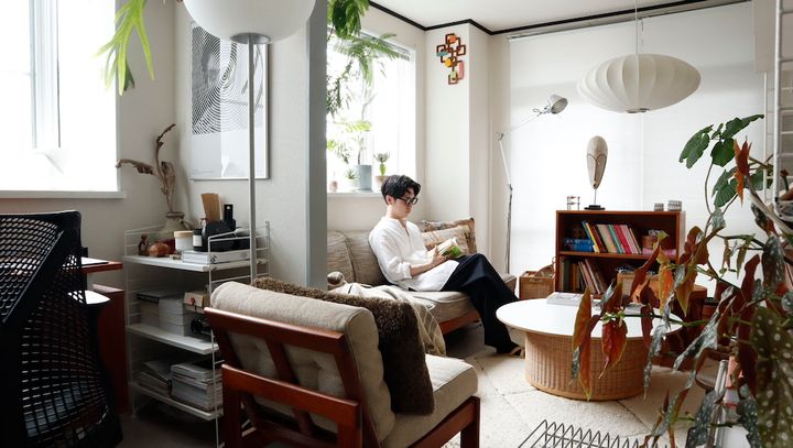 ヴィンテージ×民芸品のグッドバランス。築35年、三人暮らしの3DKインテリア 【私らしく暮らす。賃貸インテリア】