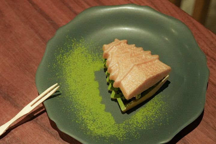 挽きたて茶や緑茶ぜんざいが味わえる、天神橋筋商店街の日本茶カフェ「CAFE大阪茶会」