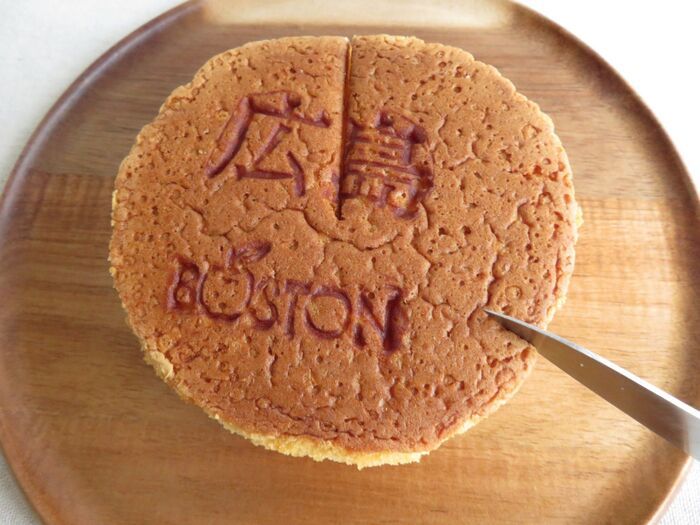 ホールケーキを目分量でぴったり「3等分」にカットする驚きの裏ワザ！覚えておいてソンなし♪