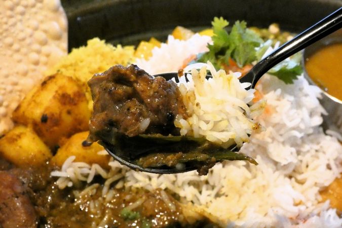 MIDLE. カレーリーフカレー