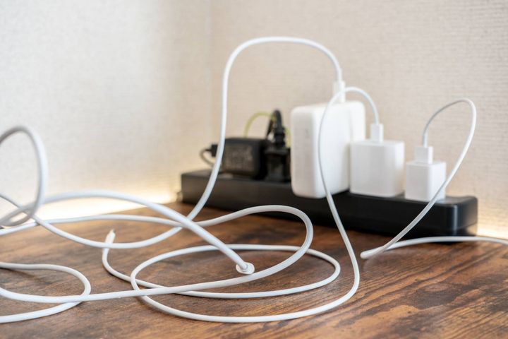 ダイニング 人気運 下がる 絡まったコード