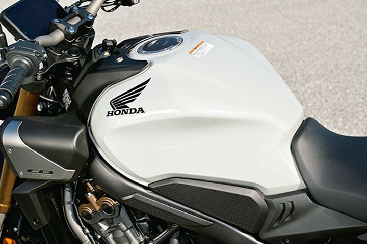 ホンダEクラッチ徹底試乗｜発進・停止・Uターンの実力をチェック！【HONDA・CB650RE-Clutch】