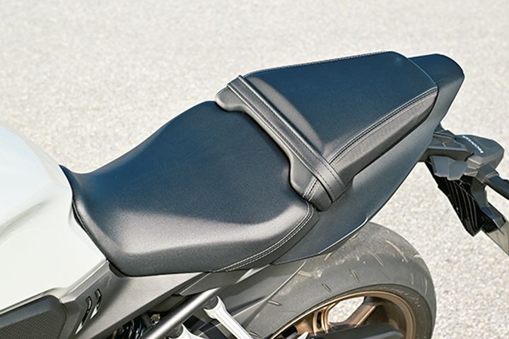 ホンダEクラッチ徹底試乗｜発進・停止・Uターンの実力をチェック！【HONDA・CB650RE-Clutch】