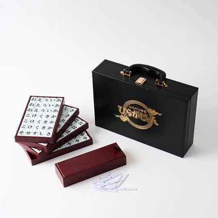 言葉×麻雀のボードゲーム「ひらがじゃん」シリーズ最新作が登場。自動雀卓で使用可能な「プロ版」