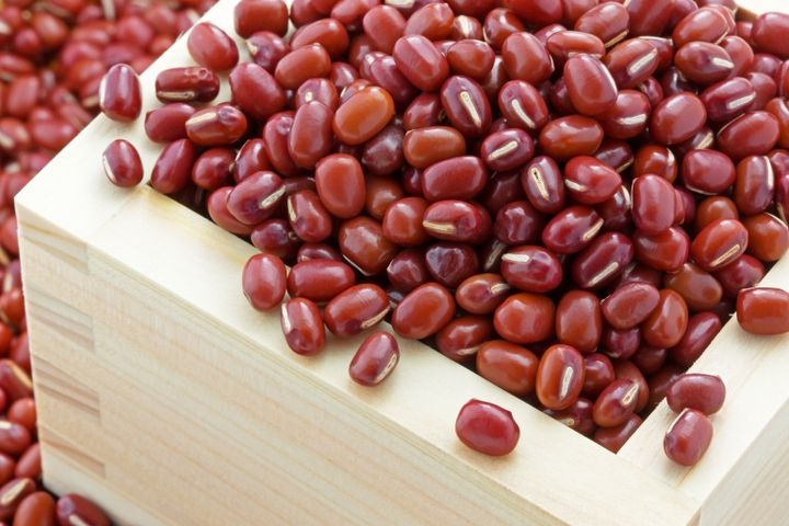 臼に入った小豆