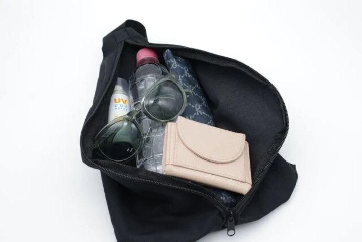 ダイソー 斜めがけバッグ