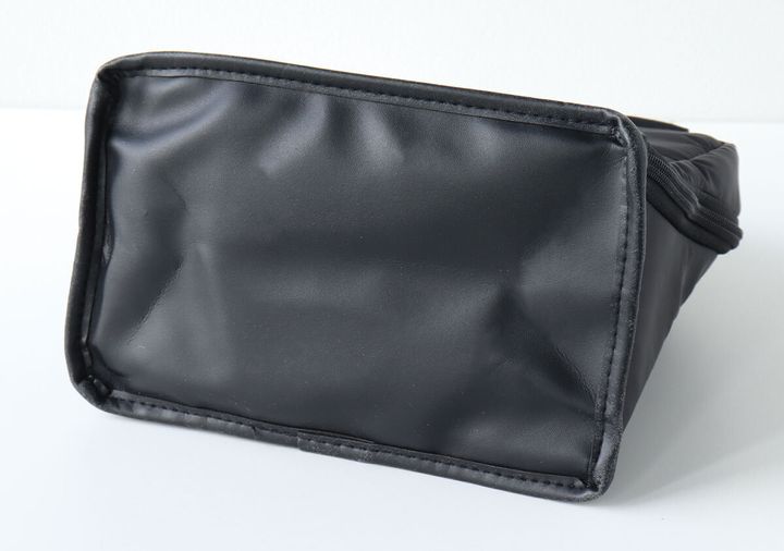 BRILMY [ブリルミー] 中身が見えて時短がかなうズボラに優しいスタンドポーチ底面