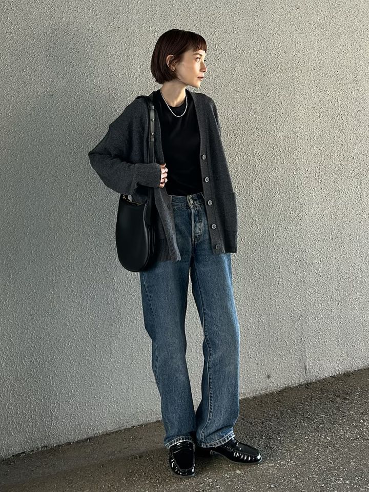 ウール100％でふっくら編まれた万能カーデ