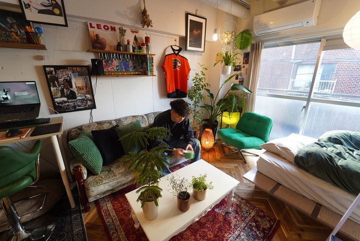 築42年のリノベ物件をクラシカルに住みこなす。7.7畳、一人暮らしのワンルームインテリア 【私らしく暮らす。賃貸インテリア 】