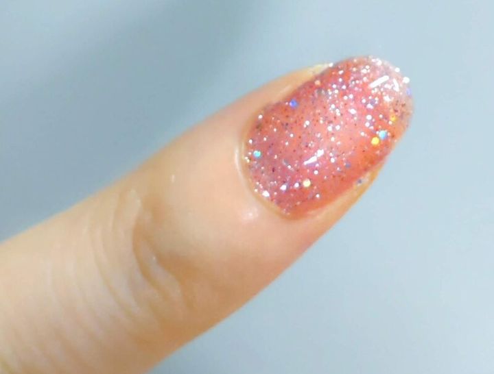 キャンメイクの「カラフルネイルズ」はさまざまな使い方ができる