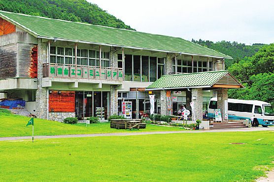 周辺の観光案内を行うインフォメーションコーナーもあります