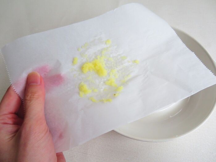 余った『クッキングシート』の使い道4選！「まさかこんな活用法があったとは…」家事がラクになる裏ワザ♡