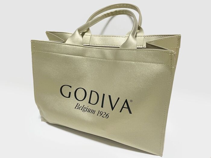 これは大当たり！【2026福袋】ゴディバの「ニューイヤー ハッピーバッグ」が想像以上に豪華！開封3秒でトリコに♡