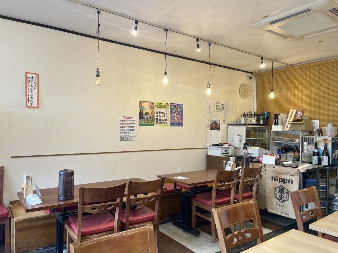 麺やよかやす 店内