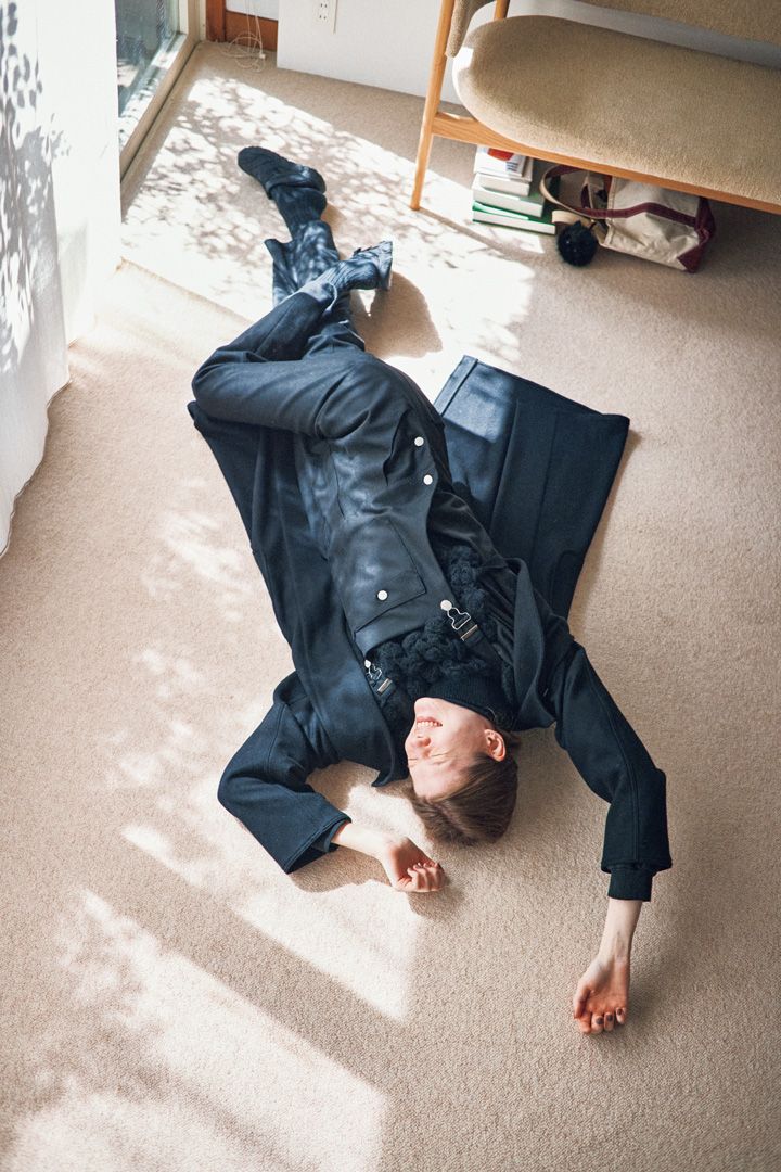 黒猫みたいにミステリアス！おしゃれなあの娘のブラックコーデ4選