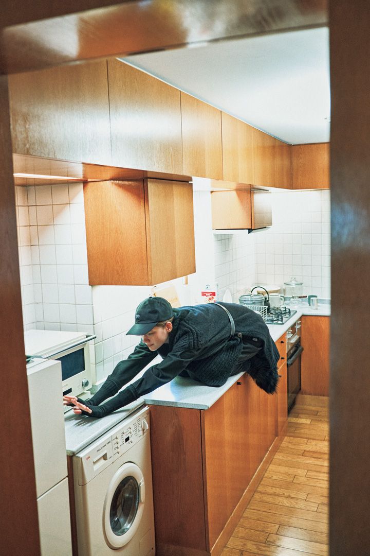 黒猫みたいにミステリアス！おしゃれなあの娘のブラックコーデ4選