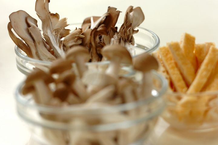 キノコのみそ汁の下準備1