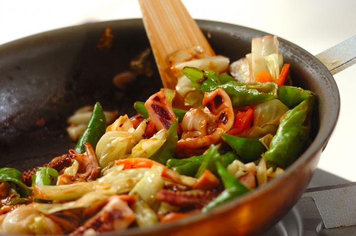 イカとキャベツのワタ炒めの作り方2