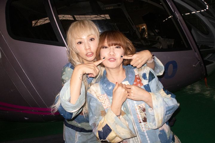 PUFFY「大がかりすぎてすごいよね（笑）」30周年記念MV撮影を振り返る