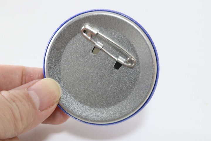 セリアの缶バッジ用サビ防止フィルム 12Pを缶バッジに使う