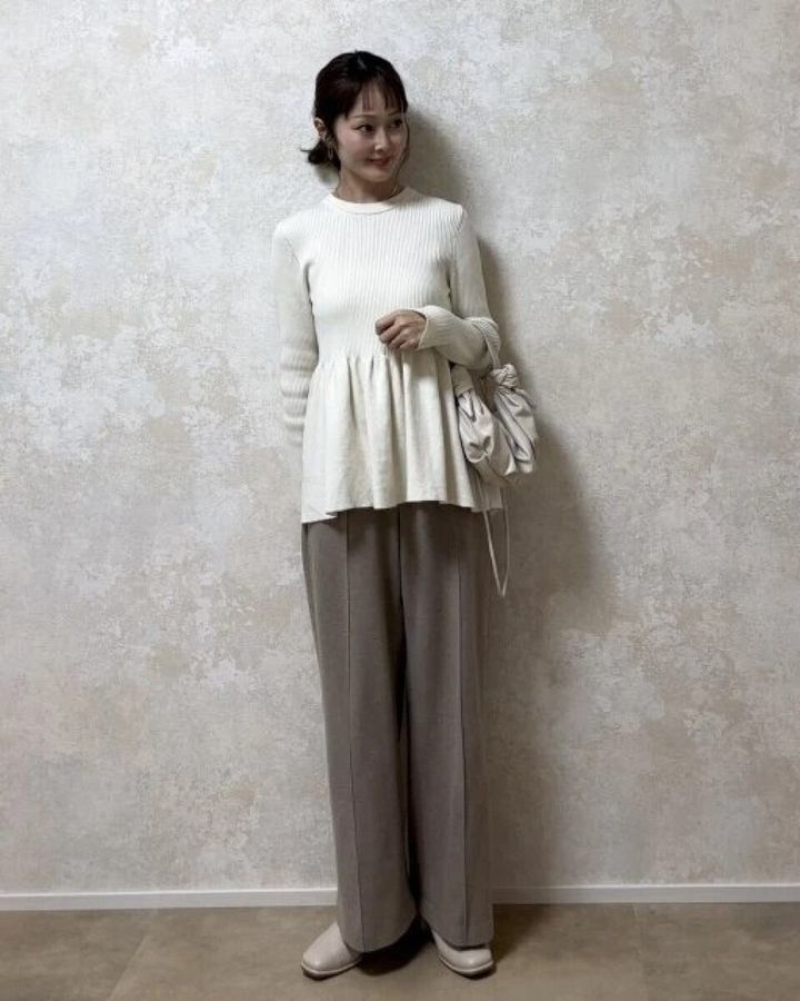 gu大人女性おすすめペプラムニットプルオーバーお手本コーデ