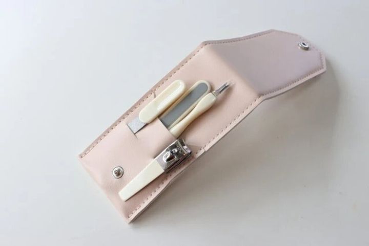 ダイソー ネイルケアセット（4個）